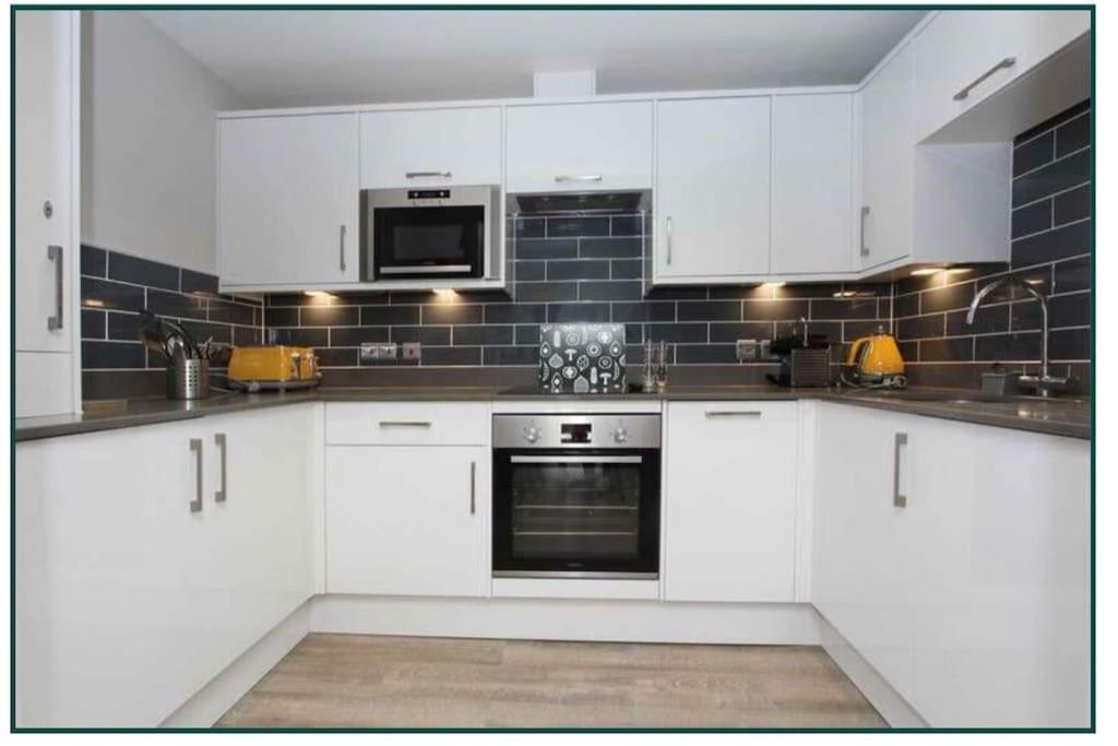 Luxury 2 Bedroom Flat Near Hay Market Appartement *